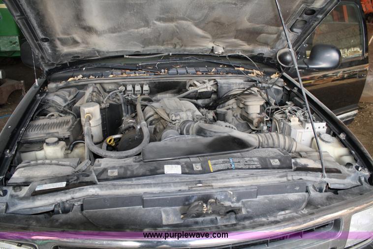 image for item 5023 1995 Chevrolet Blazer SUV