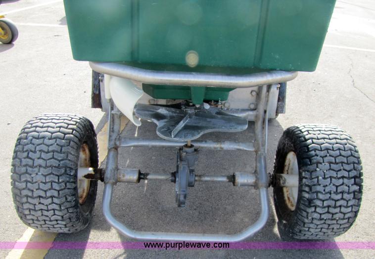 image for item 5150 Lesco commercial plus spreader