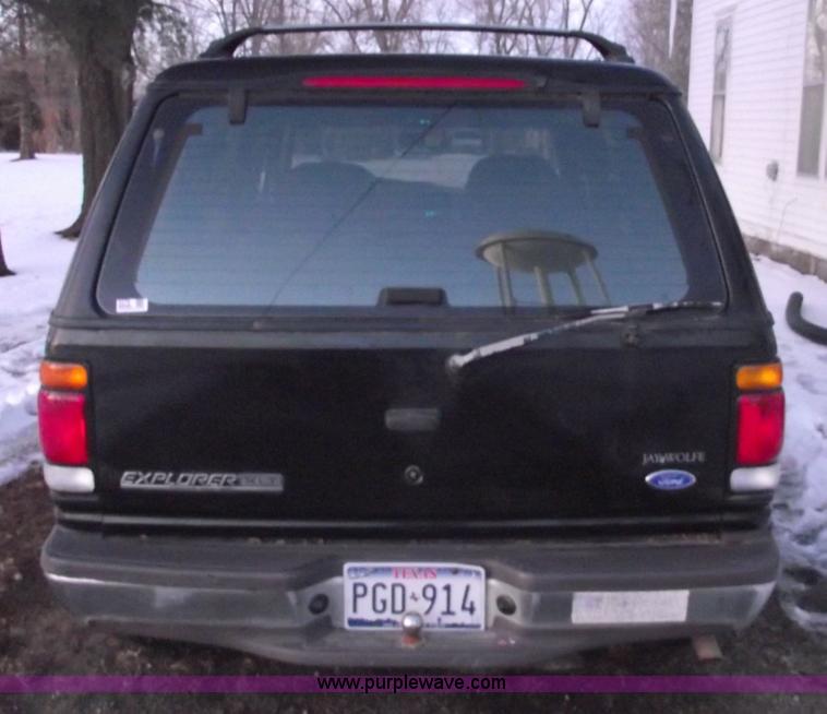 image for item 5370 1997 Ford Explorer XLT SUV