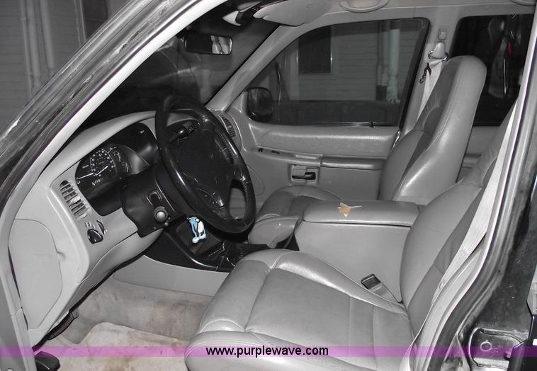 image for item 5370 1997 Ford Explorer XLT SUV