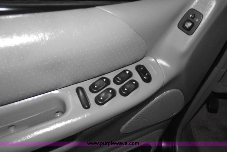 image for item 5370 1997 Ford Explorer XLT SUV