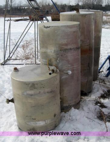 image for item 5580 (4) truck fuel/oil tanks