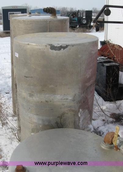 image for item 5580 (4) truck fuel/oil tanks