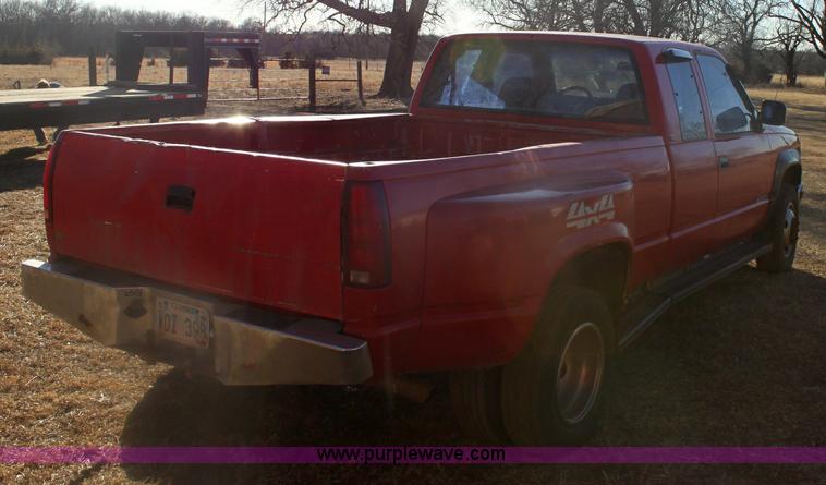 image for item 6342 1992 Chevrolet K3500 Silverado pickup truck