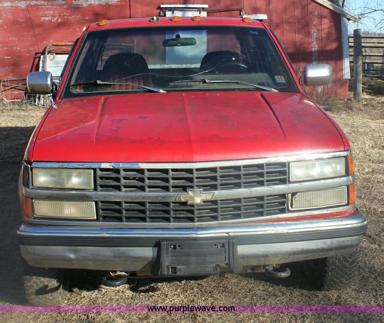 image for item 6342 1992 Chevrolet K3500 Silverado pickup truck