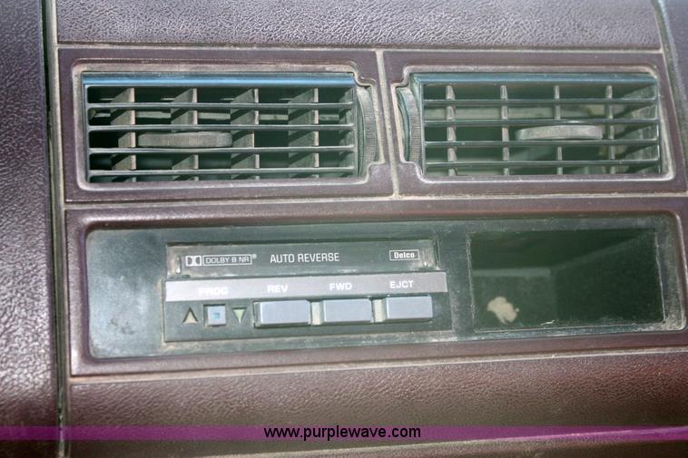 image for item 6342 1992 Chevrolet K3500 Silverado pickup truck