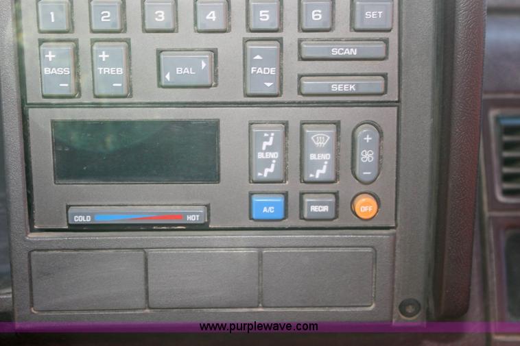 image for item 6342 1992 Chevrolet K3500 Silverado pickup truck