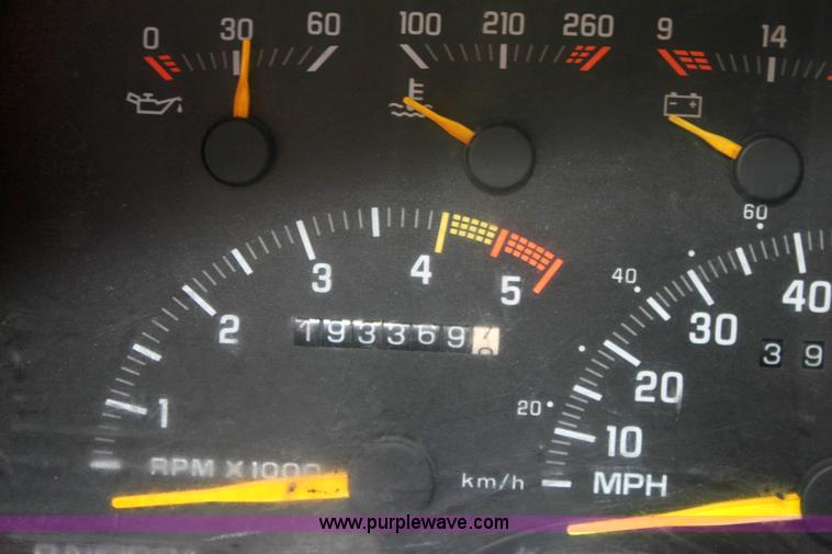 image for item 6342 1992 Chevrolet K3500 Silverado pickup truck