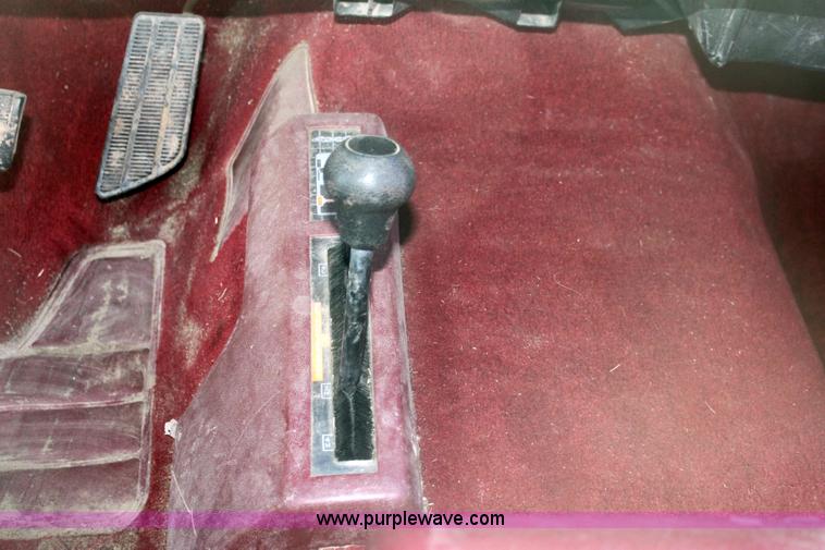 image for item 6342 1992 Chevrolet K3500 Silverado pickup truck