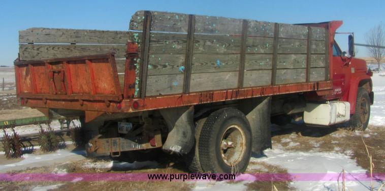 image for item 6831 1976 Chevrolet C60 dump truck