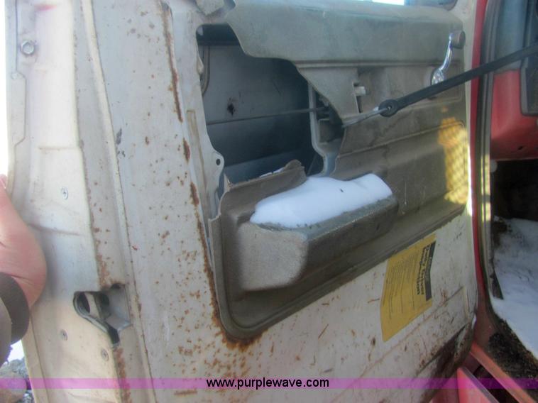 image for item 6831 1976 Chevrolet C60 dump truck