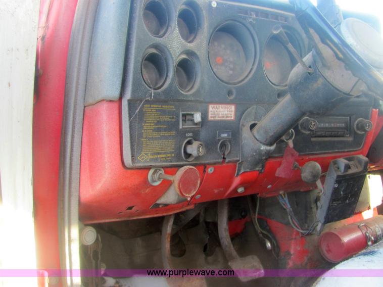 image for item 6831 1976 Chevrolet C60 dump truck