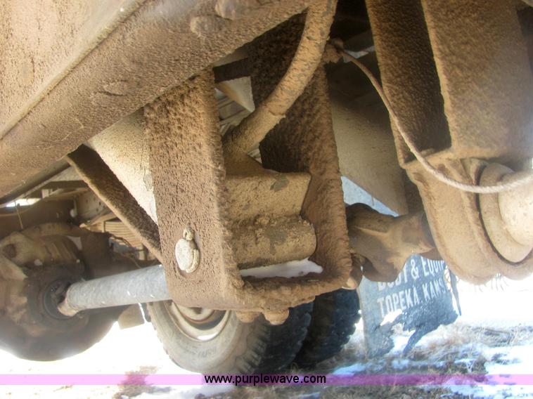 image for item 6831 1976 Chevrolet C60 dump truck