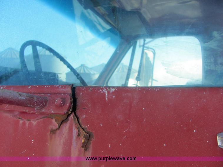 image for item 6831 1976 Chevrolet C60 dump truck
