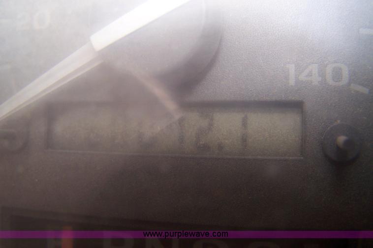 image for item 7331 1994 Ford F150 XL pickup truck