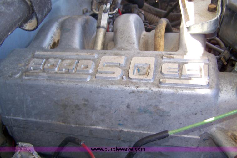 image for item 7331 1994 Ford F150 XL pickup truck