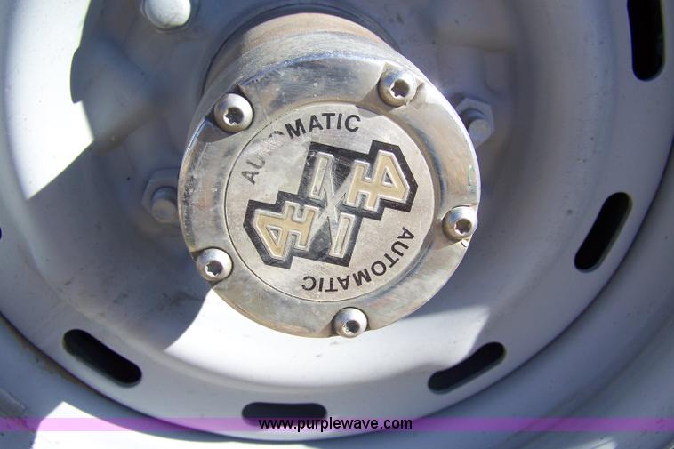 image for item 7331 1994 Ford F150 XL pickup truck