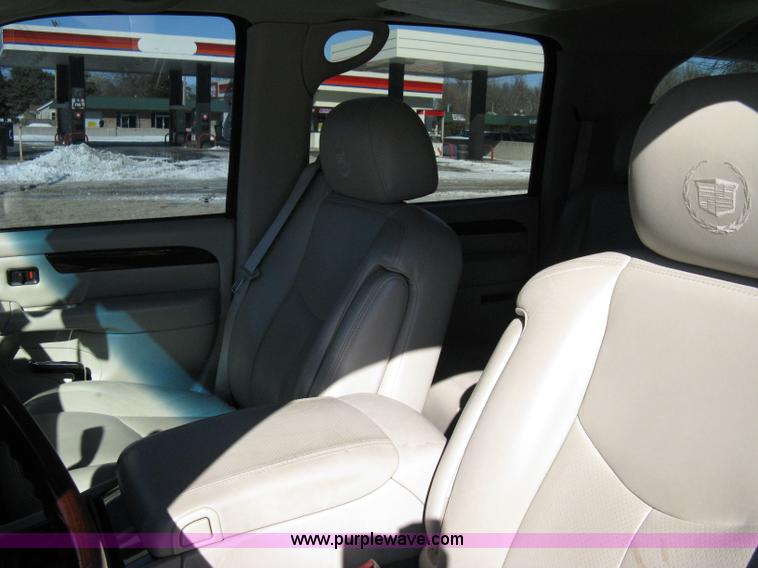 image for item 8179 2006 Cadillac Escalade ESV SUV