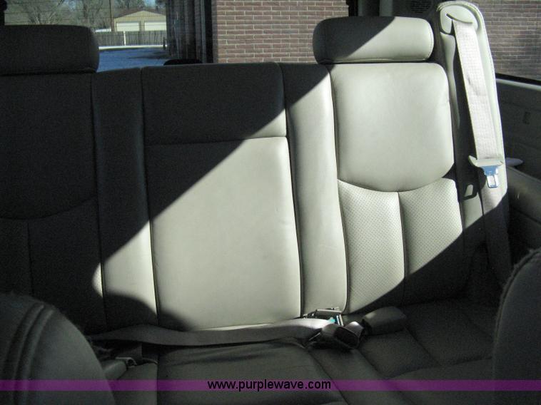 image for item 8179 2006 Cadillac Escalade ESV SUV