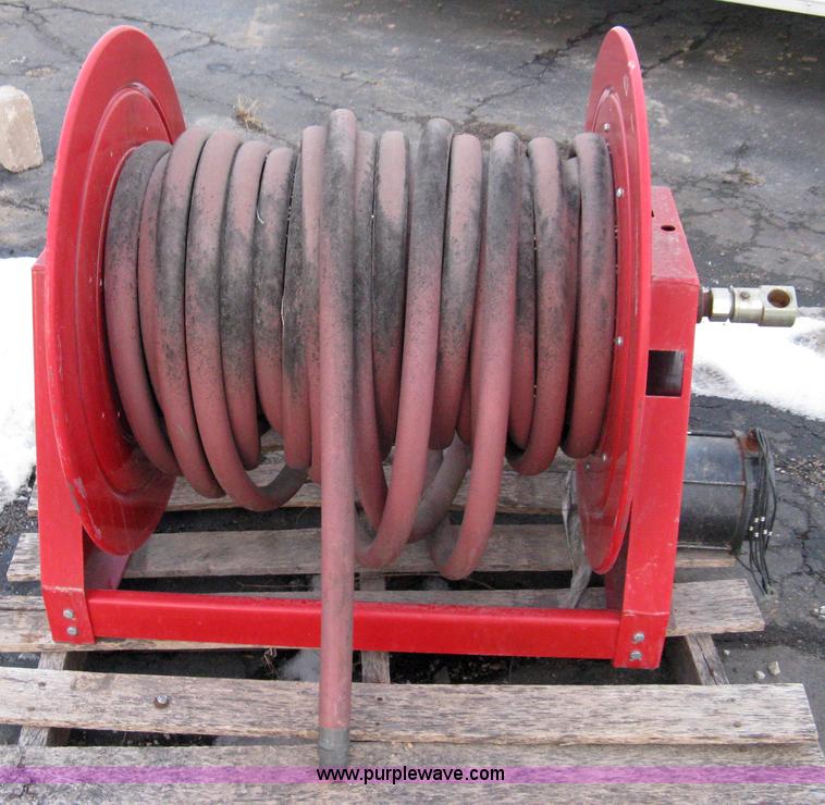 image for item 8189 Reelcraft 400000 hose reel