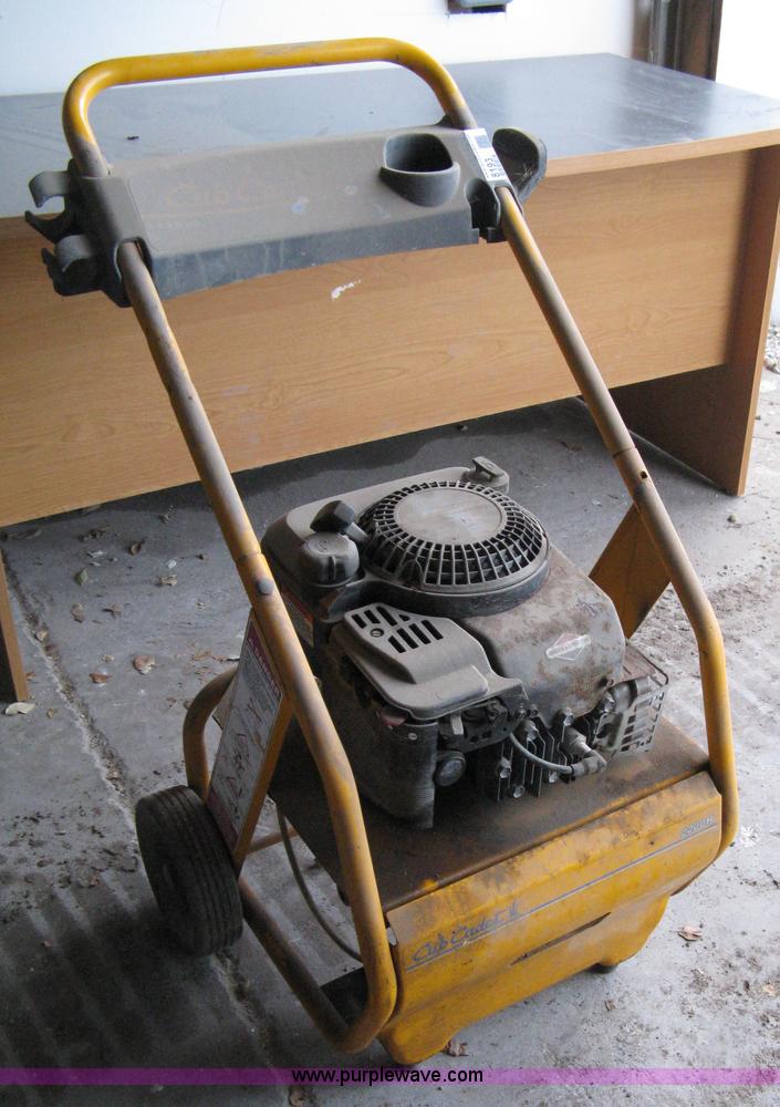 image for item 8193 Cub Cadet 2200H pressure washer