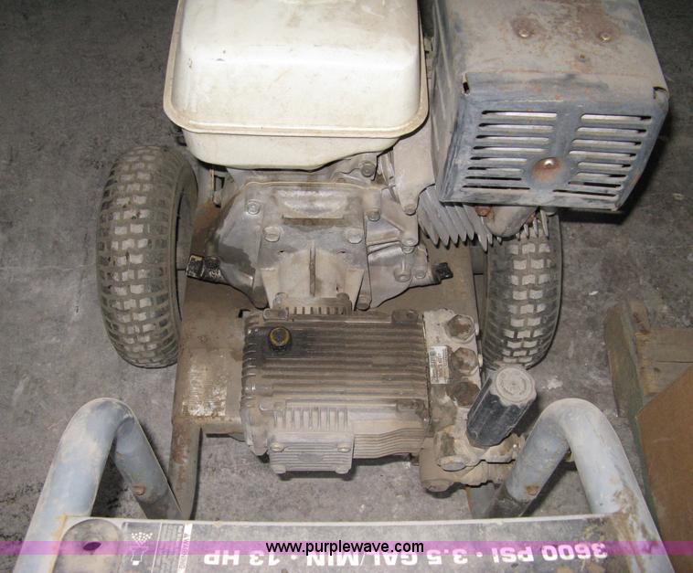 image for item 8194 Pressure Wave PWH3635 pressure washer