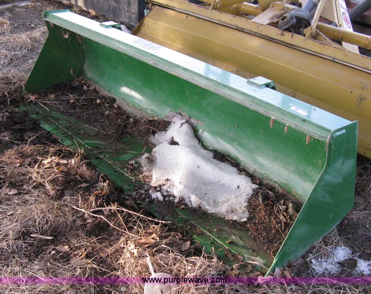 image for item 8198 John Deere 73" quick attach bucket