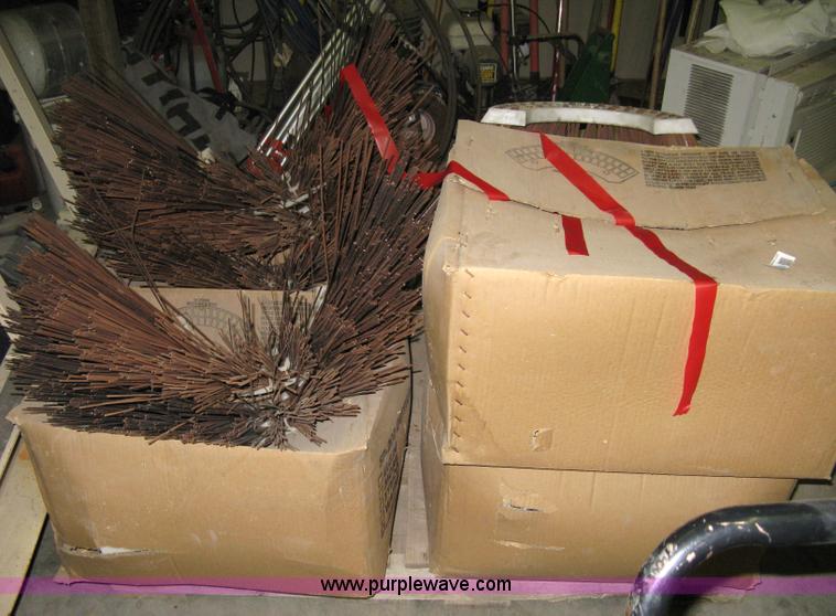 image for item 8202 (15) new SP200 gutter brooms