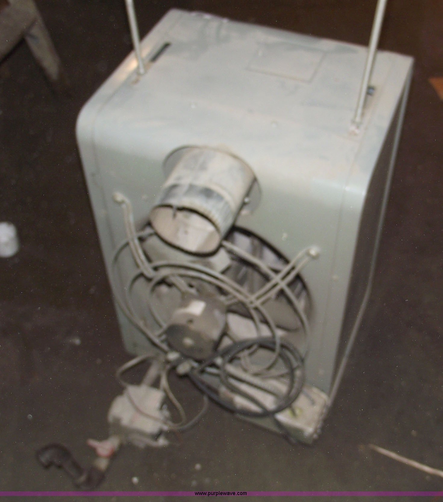 Modine gas heater in Moberly, MO | Item 5540 sold | Purple Wave