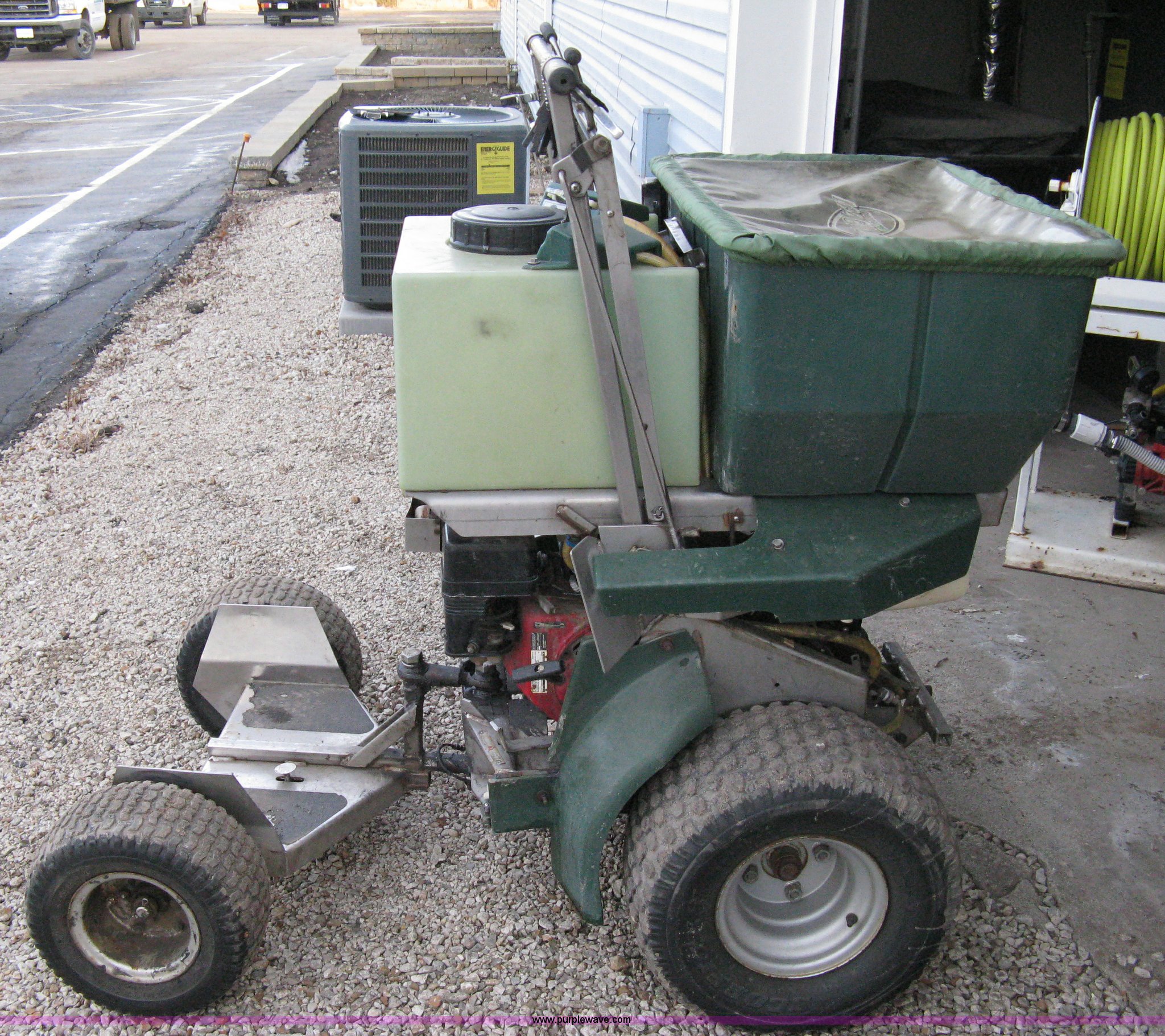 Perma Green Magnum rideon sprayer/spreader in Andover, KS Item 8192
