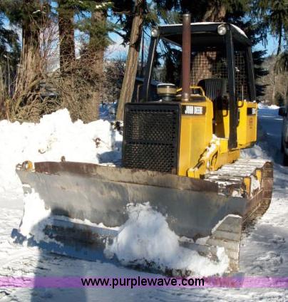 image for item 1000 1989 John Deere 550G dozer