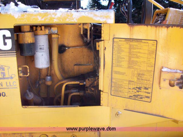 image for item 1000 1989 John Deere 550G dozer