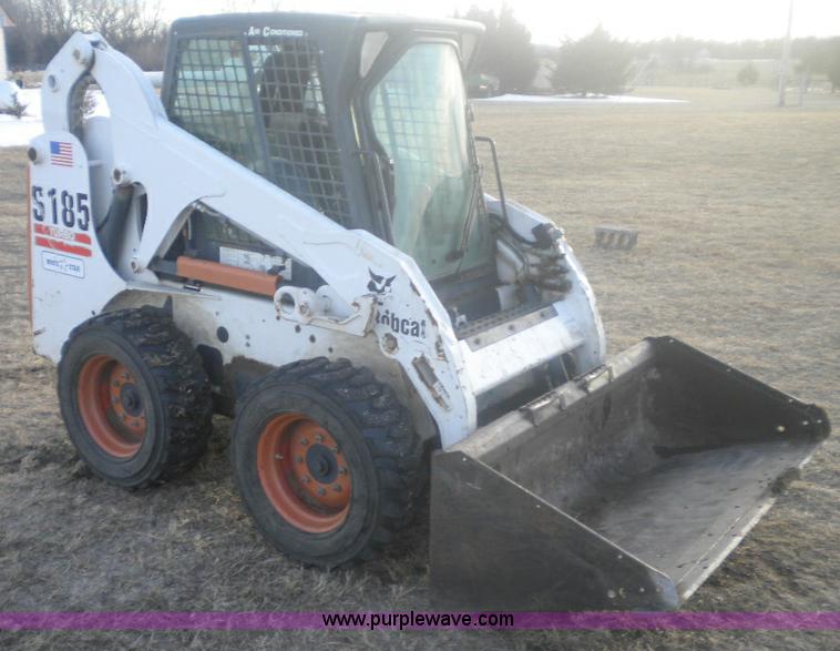 image for item 1337 2002 Bobcat S185 skid steer