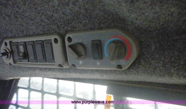 image for item 1337 2002 Bobcat S185 skid steer