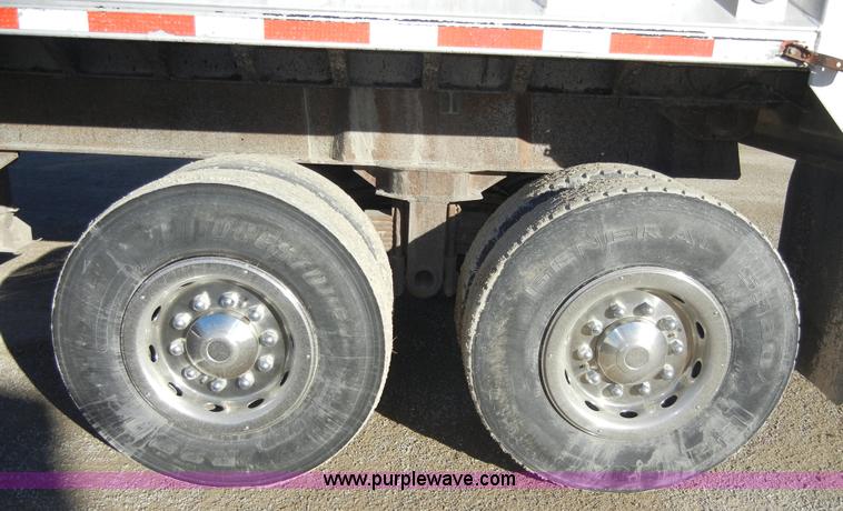 image for item 2140 1985 Cobra 22' end dump trailer