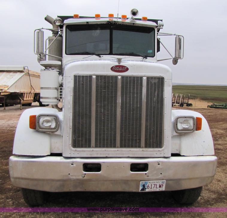 image for item 3576 1992 Peterbilt 378 dump truck