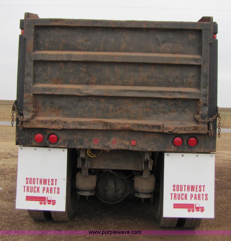 image for item 3576 1992 Peterbilt 378 dump truck