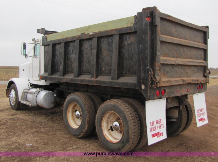 image for item 3576 1992 Peterbilt 378 dump truck