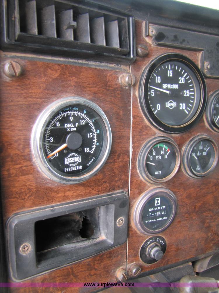 image for item 3576 1992 Peterbilt 378 dump truck