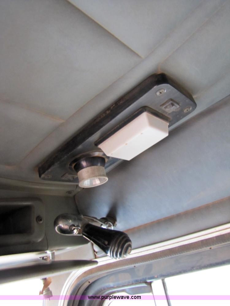 image for item 3576 1992 Peterbilt 378 dump truck