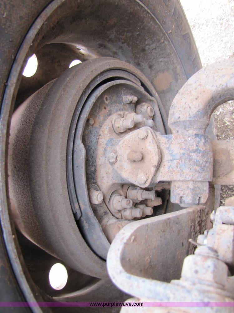 image for item 3576 1992 Peterbilt 378 dump truck