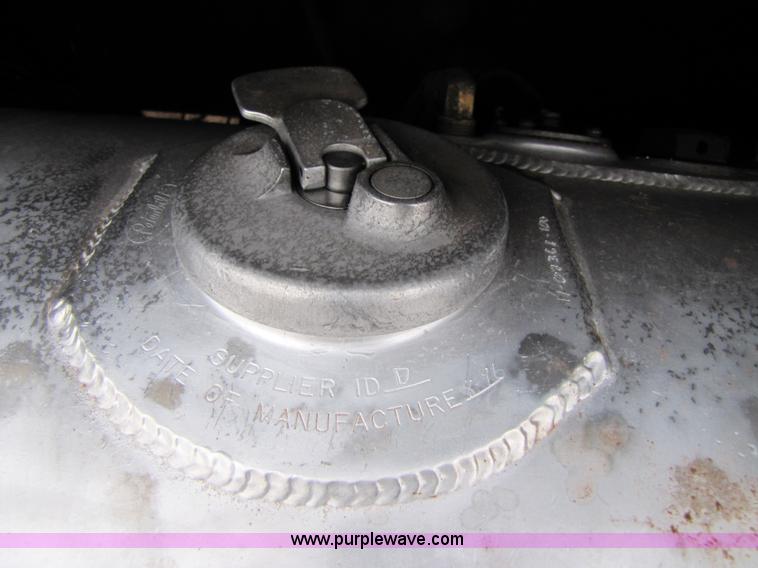 image for item 3576 1992 Peterbilt 378 dump truck