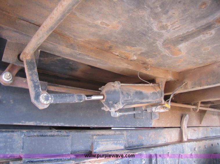 image for item 3576 1992 Peterbilt 378 dump truck