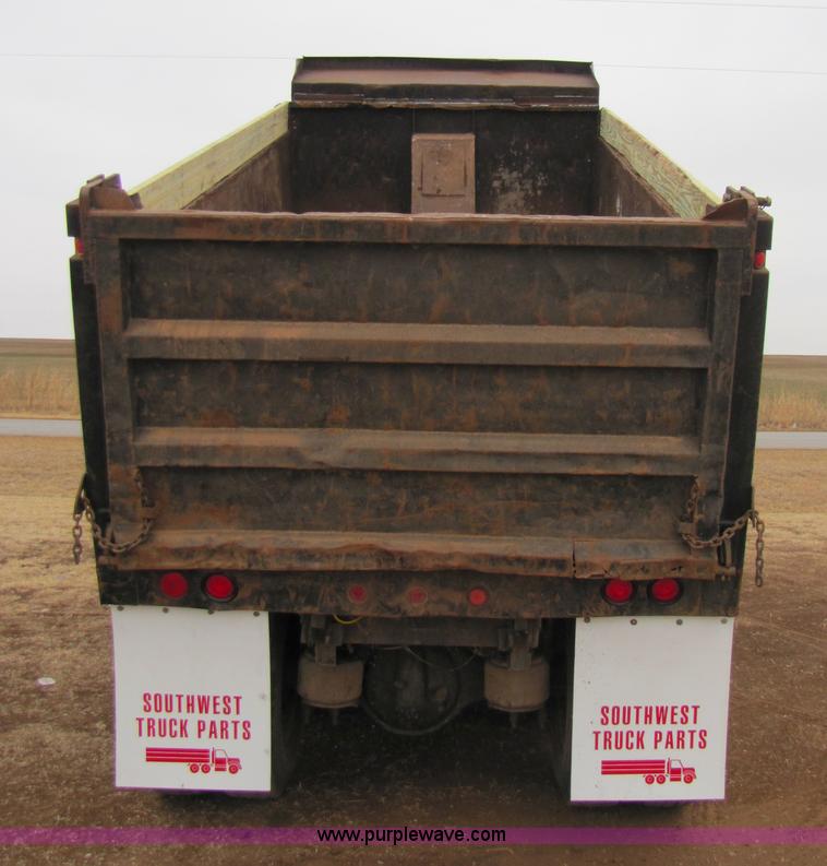 image for item 3576 1992 Peterbilt 378 dump truck