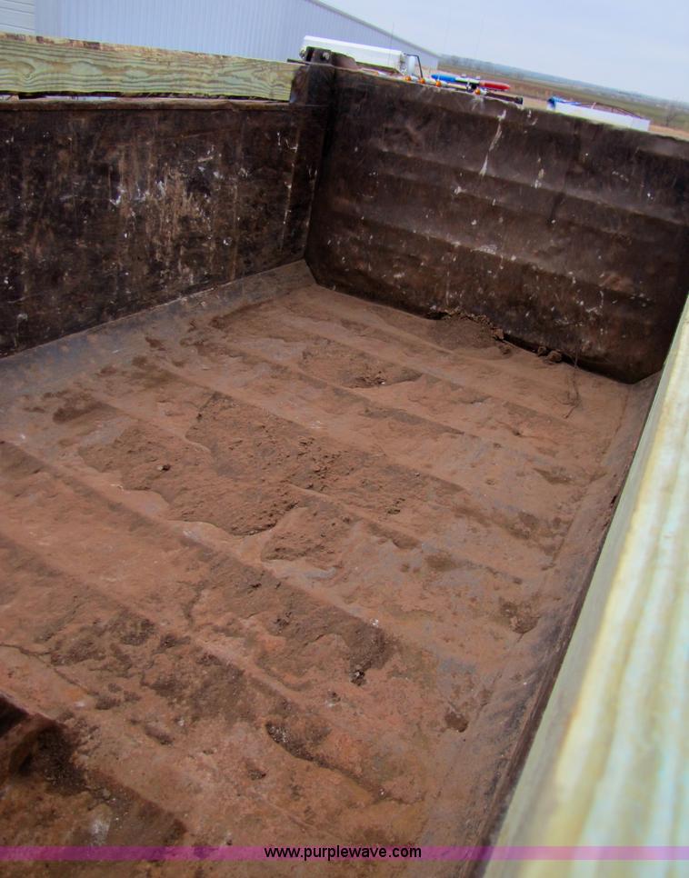 image for item 3576 1992 Peterbilt 378 dump truck