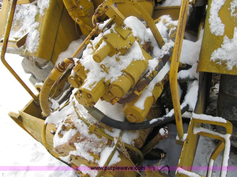 image for item 4012 1979 John Deere 762 scraper