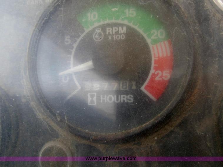 image for item 4012 1979 John Deere 762 scraper