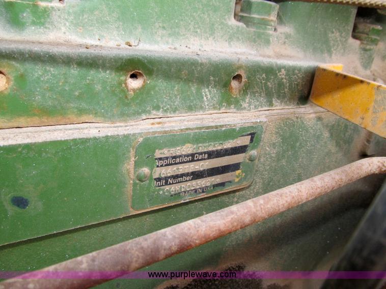 image for item 4012 1979 John Deere 762 scraper