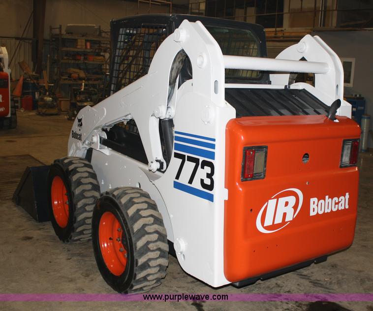 image for item 4773 2000 Bobcat 773 skid steer loader