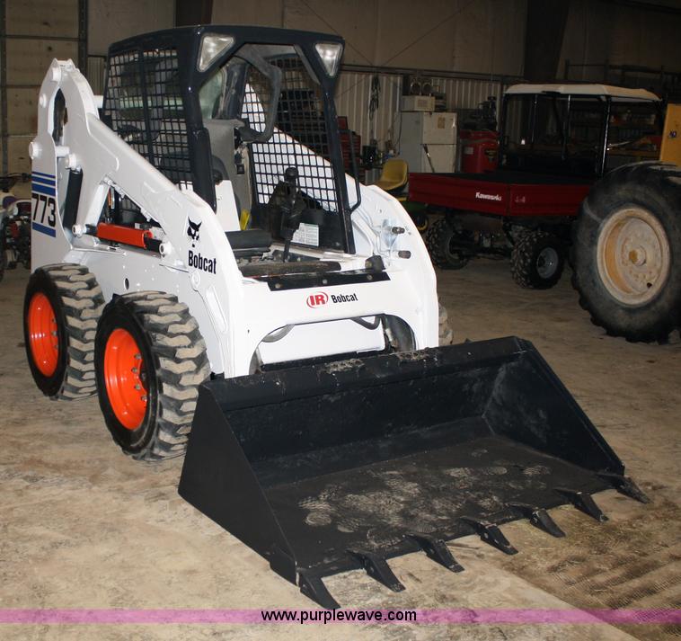 image for item 4773 2000 Bobcat 773 skid steer loader